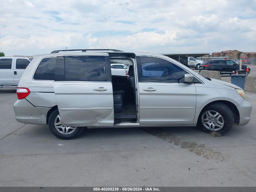 2005 Honda Odyssey Ex-L VIN: 5FNRL38745B105067 Lot: 40205239