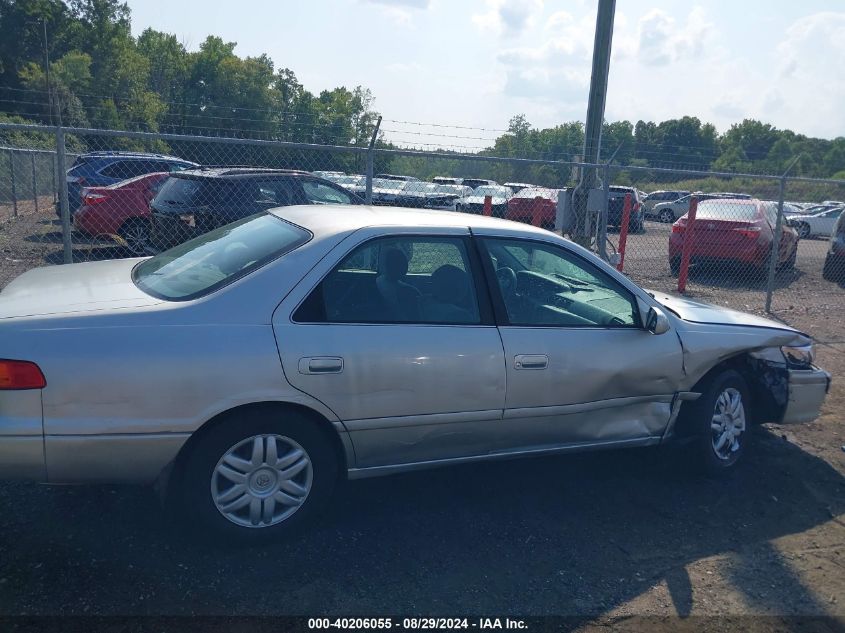 2001 Toyota Camry Le V6 VIN: 4T1BF22K51U125146 Lot: 40206055