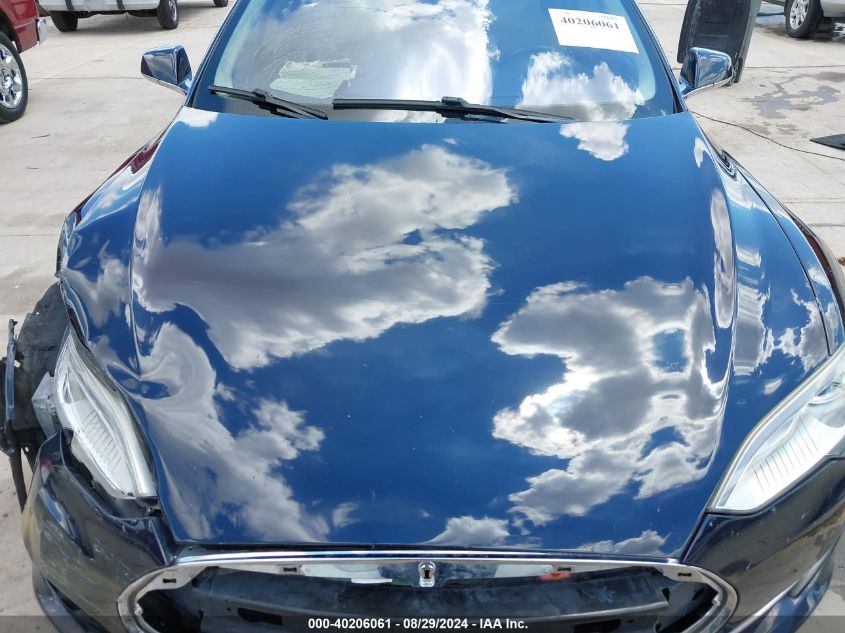 2013 Tesla Model S Performance VIN: 5YJSA1DP1DFP12706 Lot: 40206061