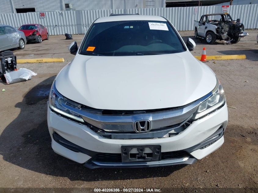 2017 Honda Accord Sport VIN: 1HGCR2F52HA297572 Lot: 40206386