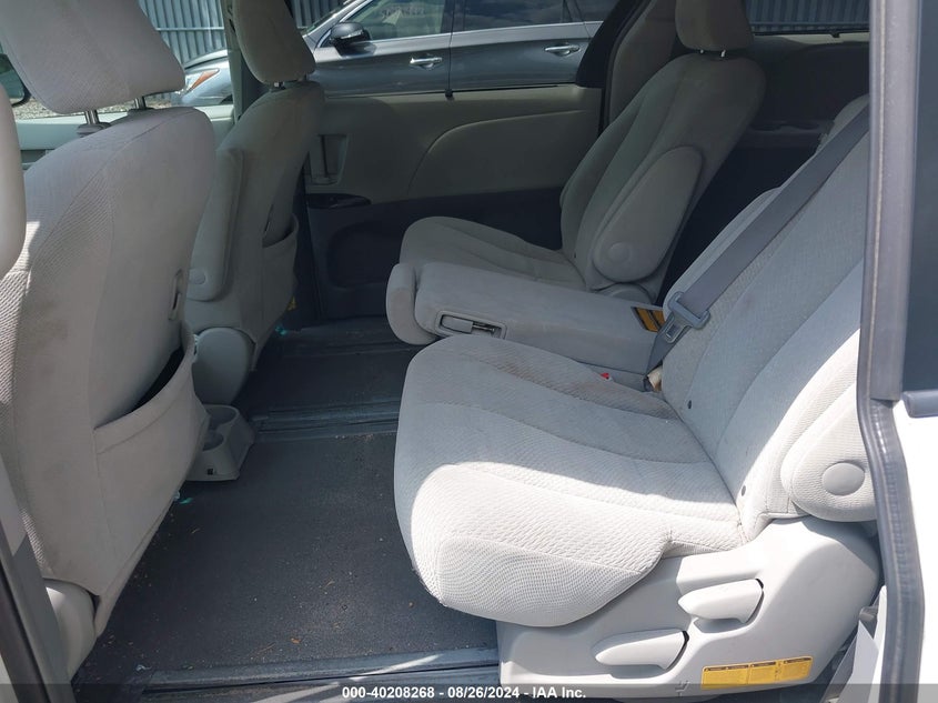 2011 Toyota Sienna Le V6 VIN: 5TDKK3DC1BS006530 Lot: 40208268