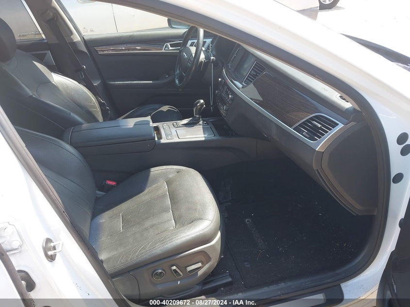 2015 HYUNDAI GENESIS VIN: KMHGN4JE4FU095788