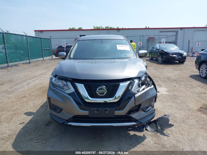 2018 Nissan Rogue S VIN: KNMAT2MV8JP570950 Lot: 40209787