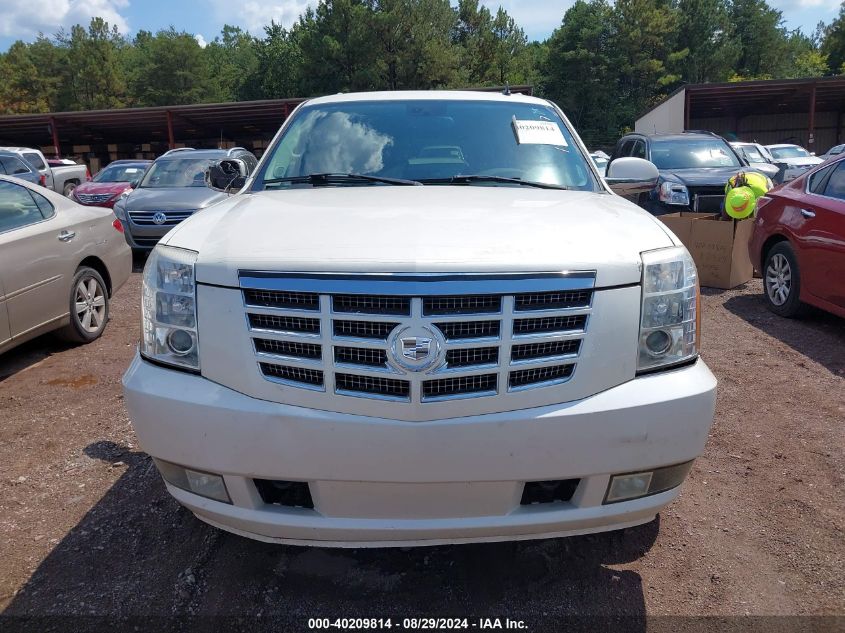 2008 Cadillac Escalade Standard VIN: 1GYEC63898R152717 Lot: 40209814