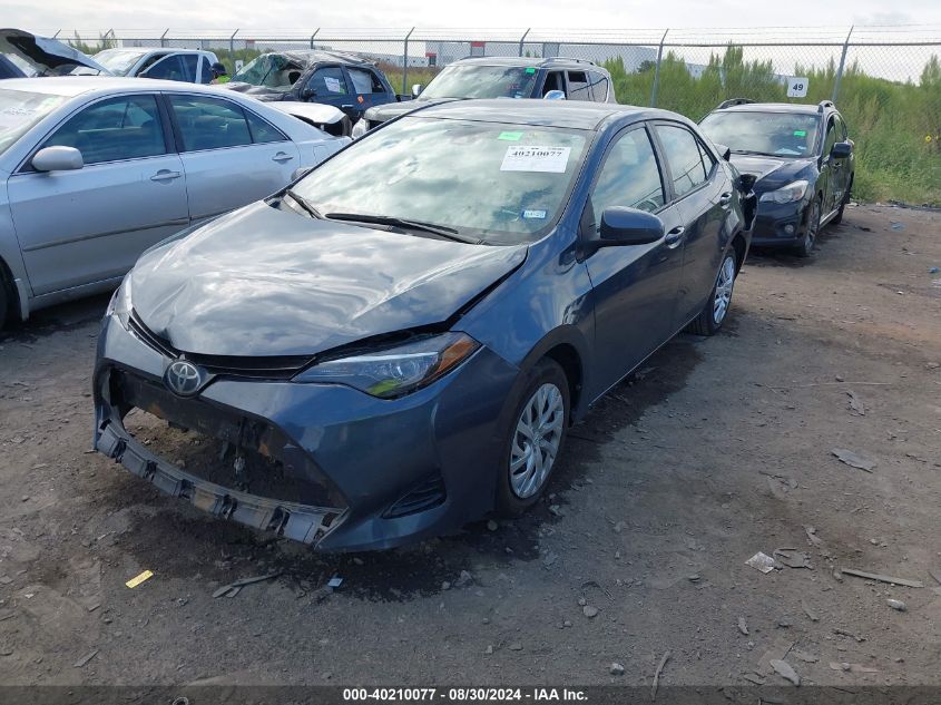 5YFBURHE2JP780401 2018 TOYOTA COROLLA - Image 2