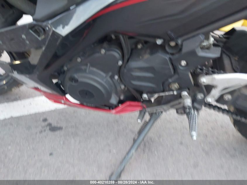 VIN JKAEXKG1XKDA33771 2019 KAWASAKI EX400