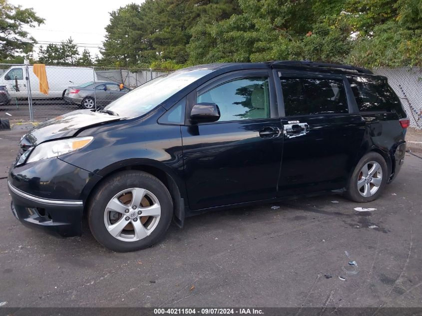 5TDKZ3DC6HS867058 2017 TOYOTA SIENNA - Image 2