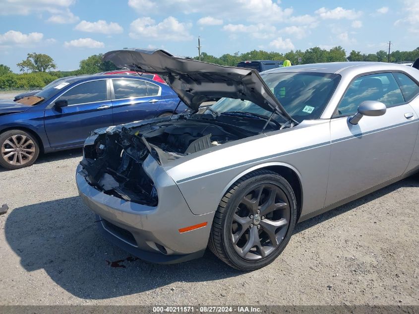 2018 Dodge Challenger Sxt VIN: 2C3CDZAG2JH199765 Lot: 40211571