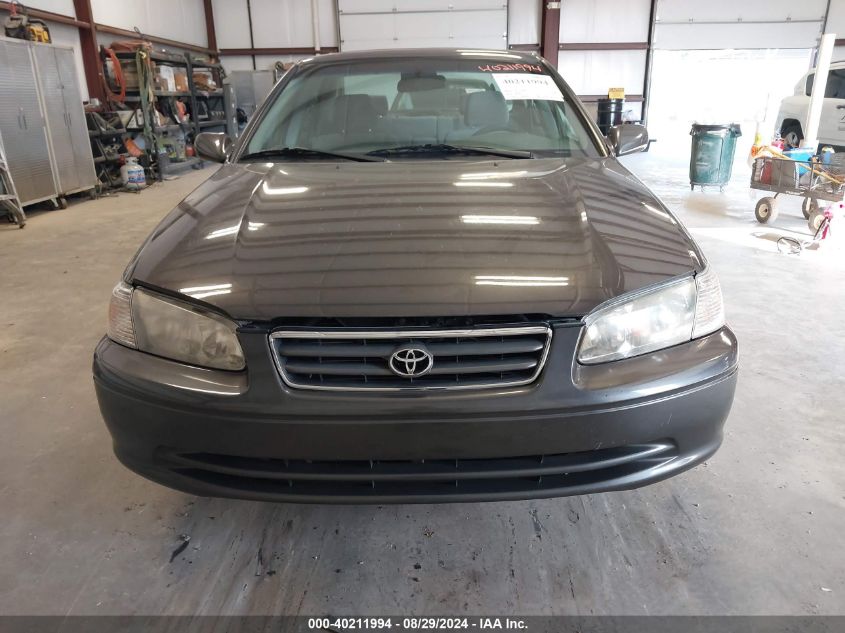 2000 Toyota Camry Le VIN: 4T1BG22K5YU942320 Lot: 40211994