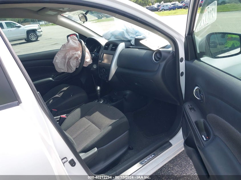 2018 NISSAN VERSA 1.6 SV - 3N1CN7APXJL883938