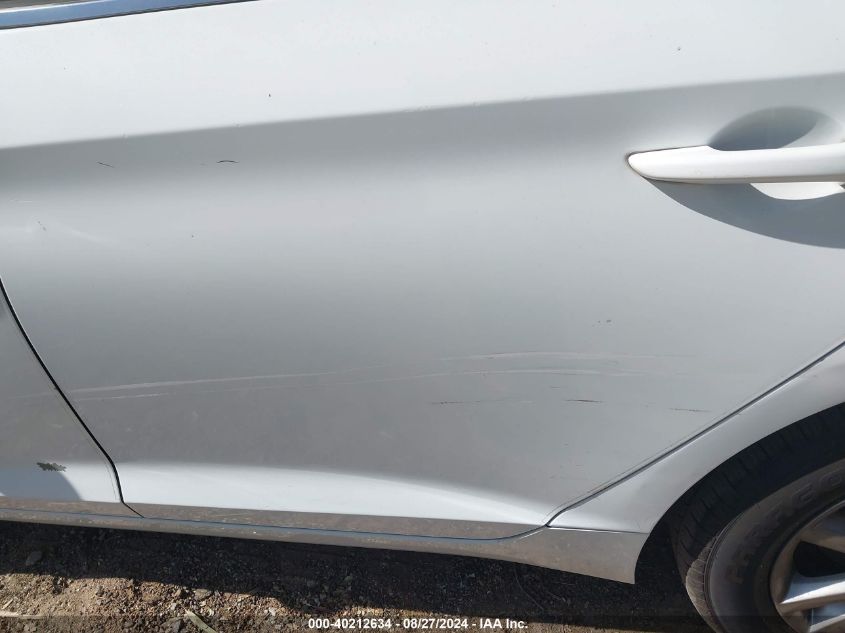 2015 Hyundai Sonata Se VIN: 5NPE24AFXFH172168 Lot: 40212634