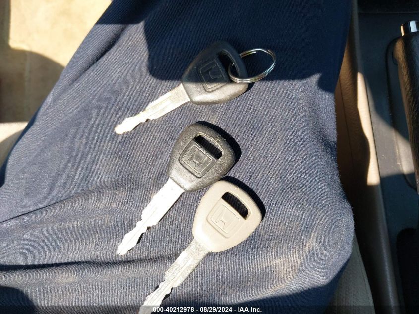 2000 Honda Accord 3.0 Lx VIN: 1HGCG1642YA047126 Lot: 40212978