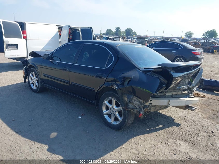 JN1DA31A33T402883 2003 NISSAN MAXIMA photo no. 3