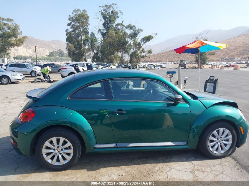 2017 Volkswagen Beetle #Pinkbeetle/1.8T Classic/1.8T S VIN: 3VWF17AT7HM630645 Lot: 40213221