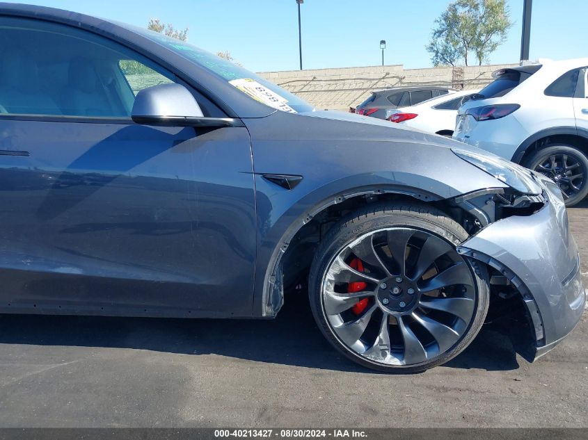 2022 Tesla Model Y Performance Dual Motor All-Wheel Drive VIN: 7SAYGDEF4NF455898 Lot: 40213427