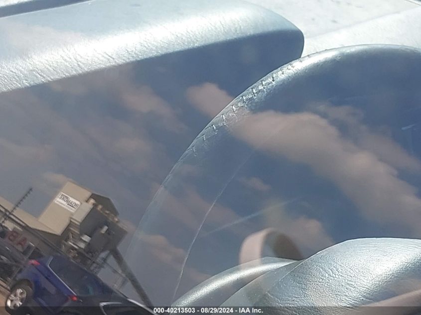 2000 Jeep Grand Cherokee Limited VIN: 1J4GW58N0YC340585 Lot: 40213503