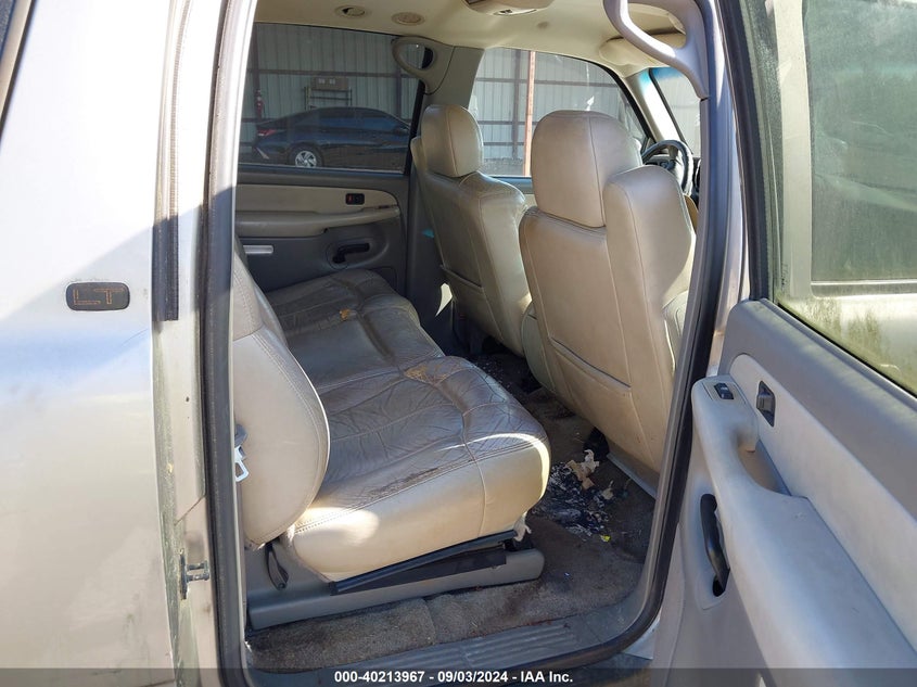 2000 Chevrolet Suburban 1500 Lt VIN: 3GNEC16TXYG182793 Lot: 40213967