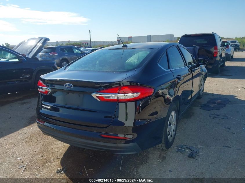 2019 Ford Fusion S VIN: 3FA6P0G70KR108202 Lot: 40214013