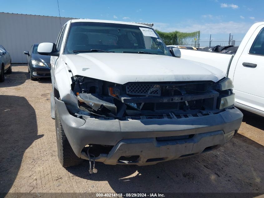 2002 Chevrolet Avalanche 2500 VIN: 3GNGC23G12G143328 Lot: 40214118