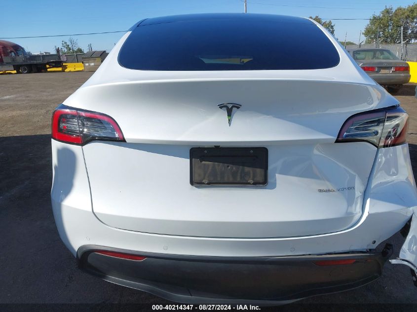 2022 Tesla Model Y Long Range Dual Motor All-Wheel Drive VIN: 7SAYGDEE8NF363362 Lot: 40214347