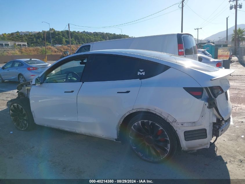 2022 Tesla Model Y Performance Dual Motor All-Wheel Drive VIN: 7SAYGDEF5NF516921 Lot: 40214380