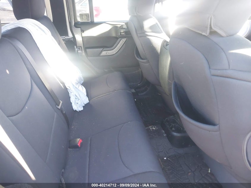 2017 JEEP WRANGLER UNLIMITED SPORT 4X4 - 1C4BJWDG6HL642975