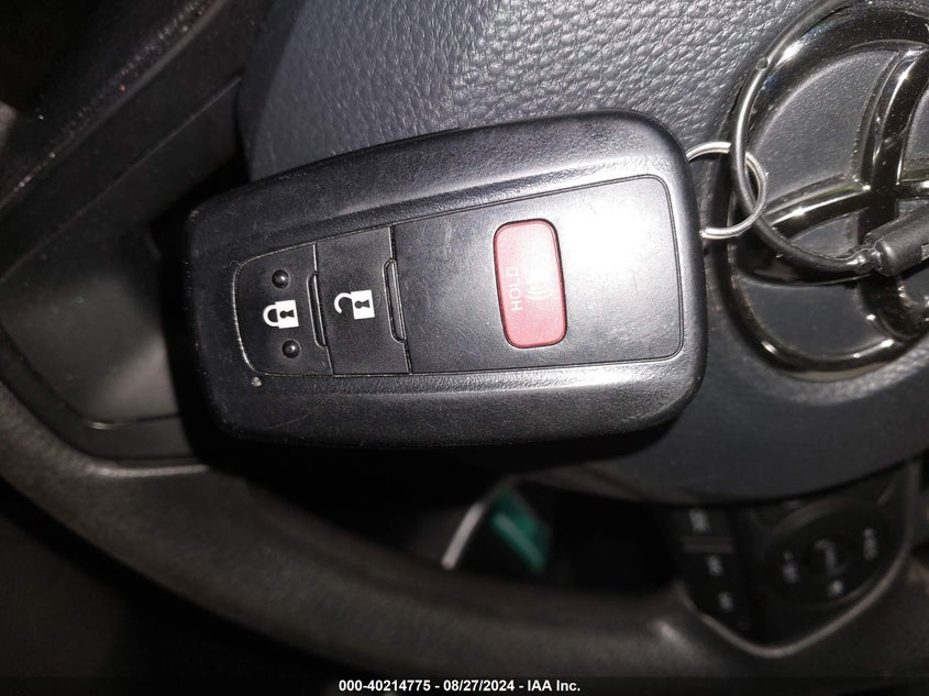 VIN 2T3W1RFV0PW272150 2023 TOYOTA RAV4 XLE