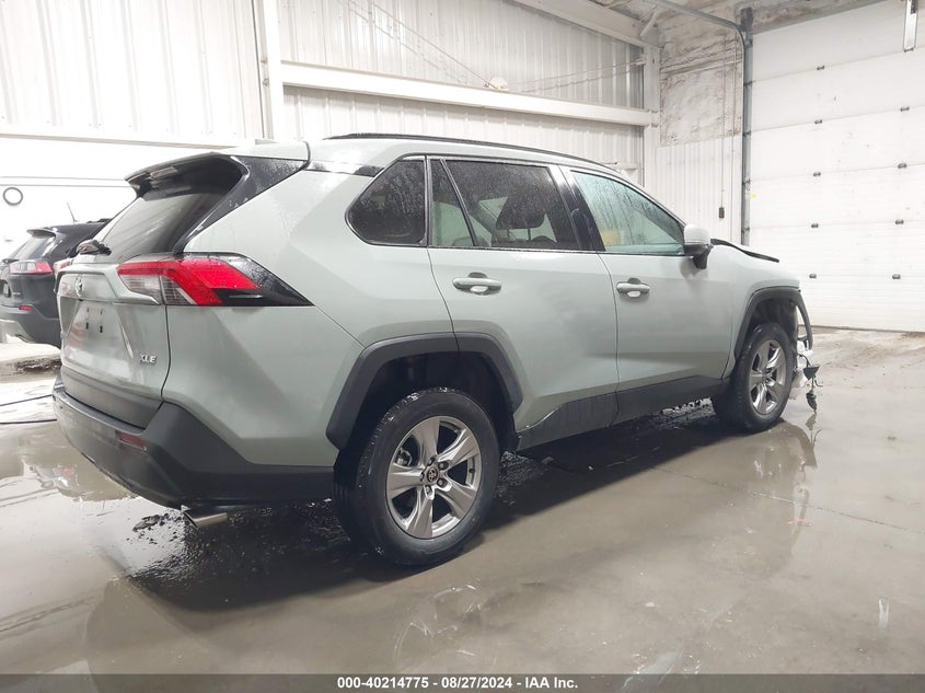 VIN 2T3W1RFV0PW272150 2023 TOYOTA RAV4 XLE