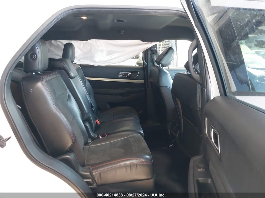 VIN 1FM5K7D8XJGC73525 2018 FORD EXPLORER XLT