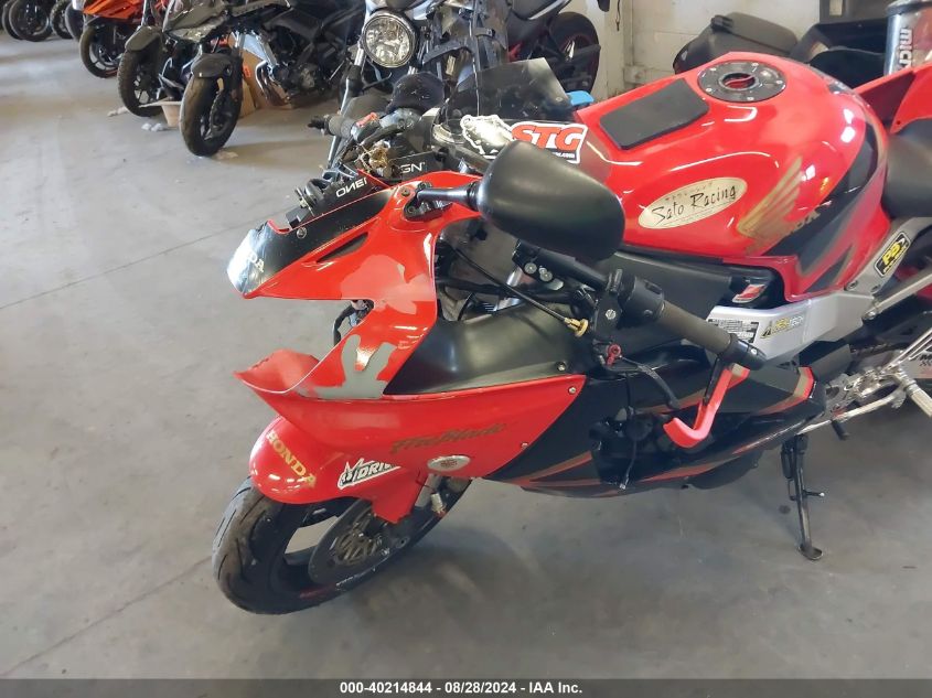 2001 Honda Cbr900 Rr VIN: JH2SC44011M100790 Lot: 40214844