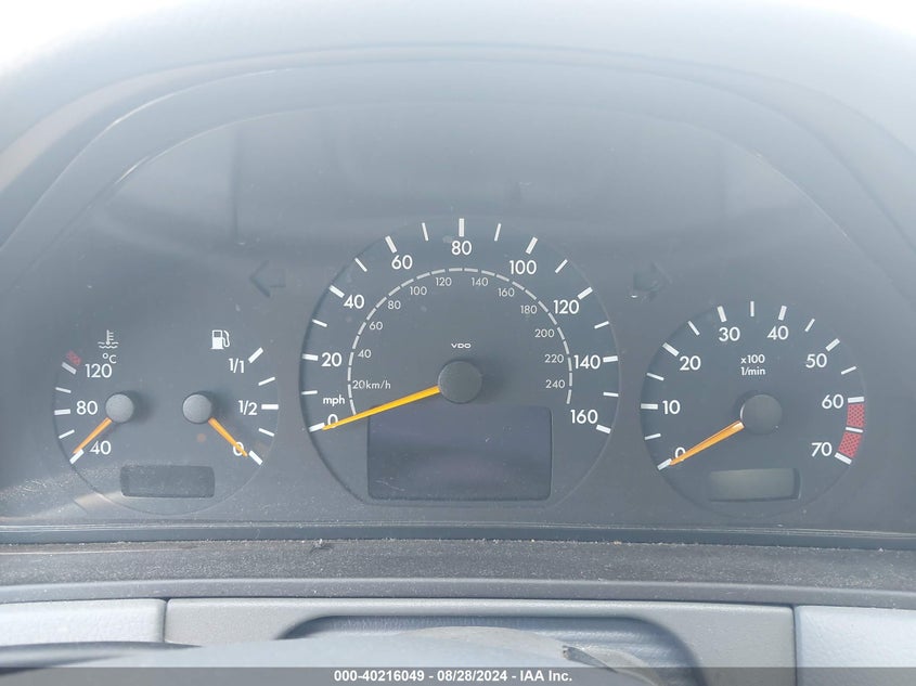 2002 Mercedes-Benz E 320 4Matic VIN: WDBJF82J32X067594 Lot: 40216049