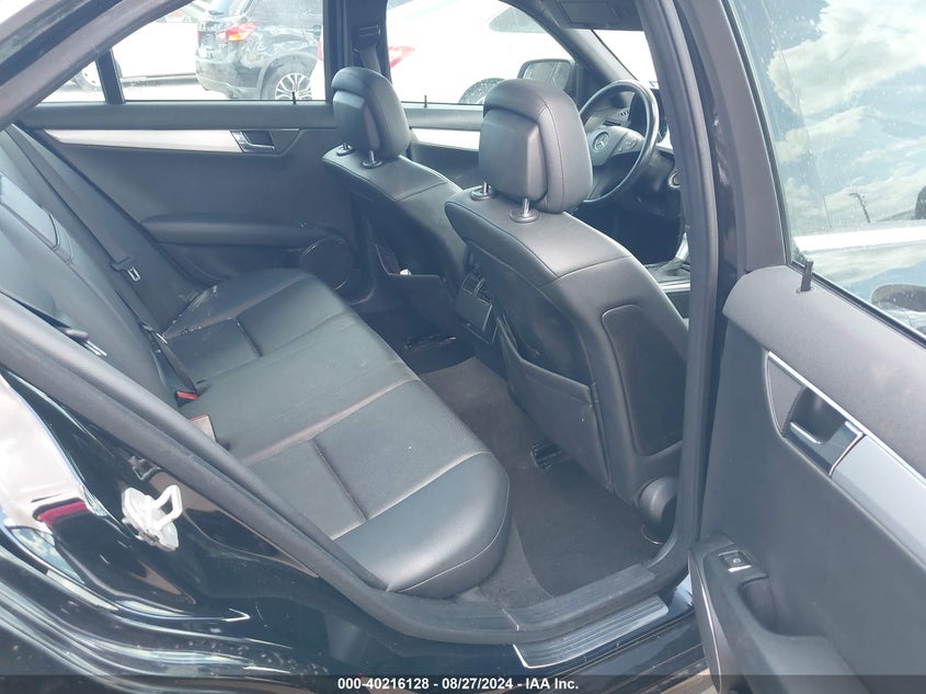 2008 Mercedes-Benz C 300 Luxury/Sport VIN: WDDGF54X28R015971 Lot: 40216128