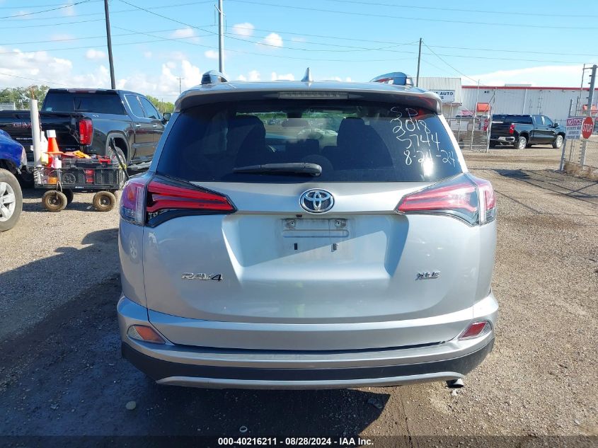 2018 Toyota Rav4 Xle VIN: 2T3WFREV1JW495744 Lot: 40216211