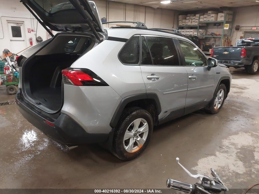 2021 TOYOTA RAV4 HYBRID XLE - JTMRWRFV1MD134673