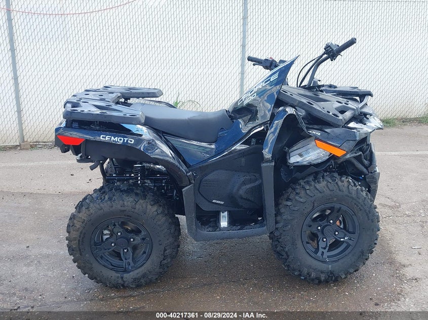 VIN: LCEFDTZ73RT001607 2024 CF MOTO ZFORCE 500