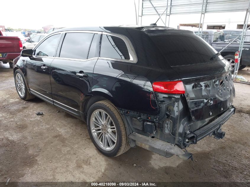 2019 Lincoln Mkt Reserve VIN: 2LMHJ5AT8KBL00120 Lot: 40218098