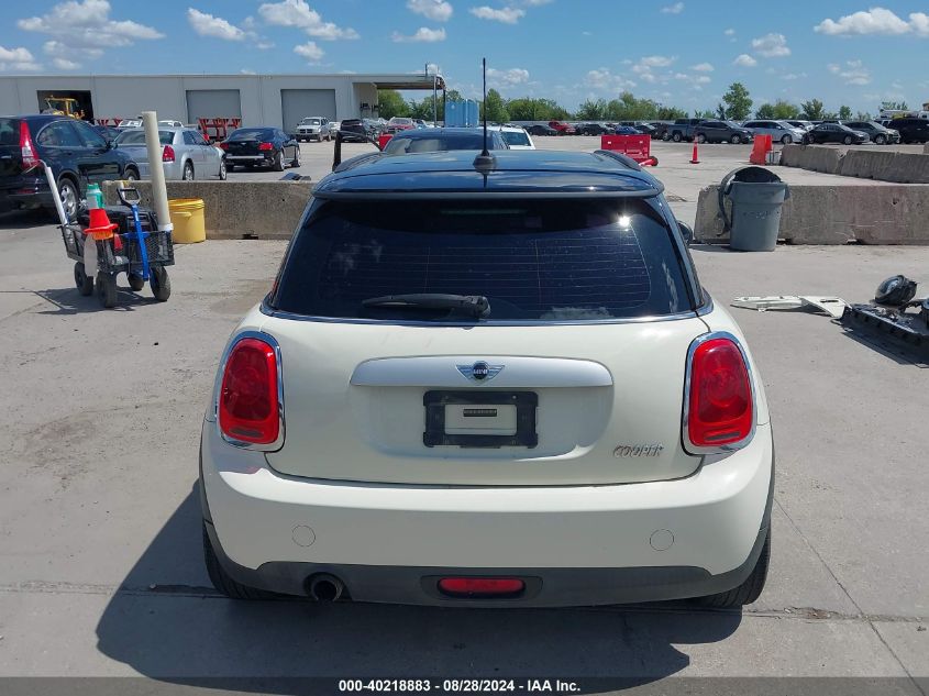 2015 Mini Hardtop Cooper VIN: WMWXM5C52FT939596 Lot: 40218883