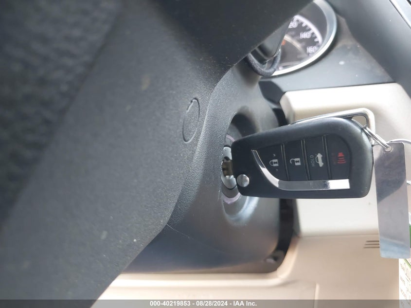 2018 TOYOTA CAMRY LE - 4T1B11HK4JU660582