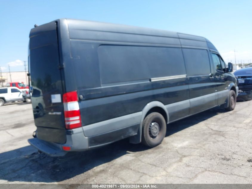 VIN WD3PE8DD7GP273640 2016 Mercedes-Benz Sprinter 2... no.4