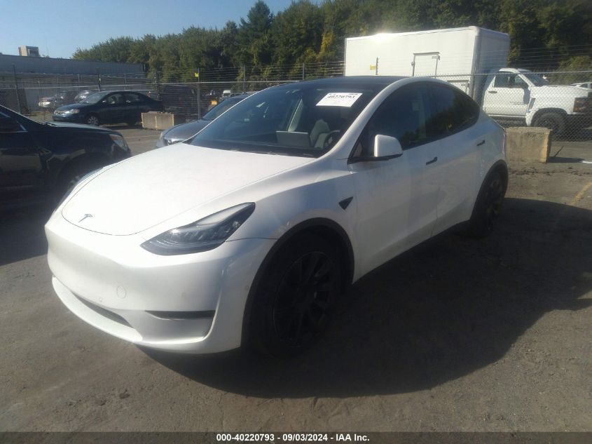 5YJYGDEE3MF074451 2021 TESLA MODEL Y - Image 2