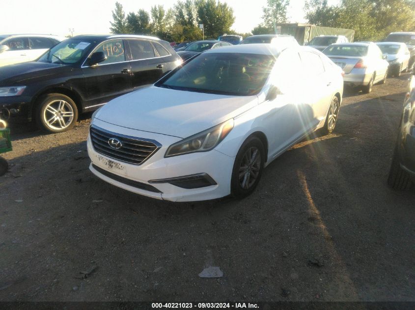 5NPE24AF5FH005491 2015 HYUNDAI SONATA - Image 2