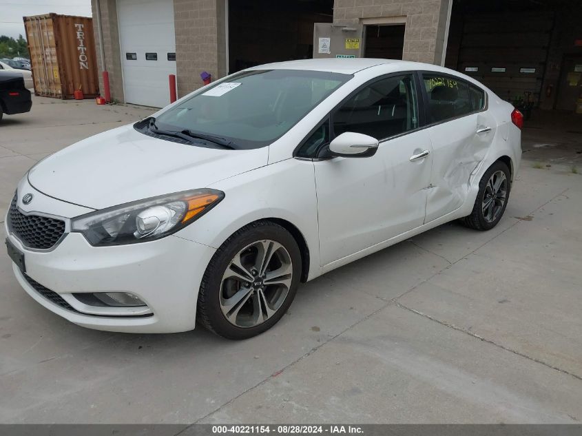 VIN KNAFX4A84F5335059 2015 KIA FORTE no.2