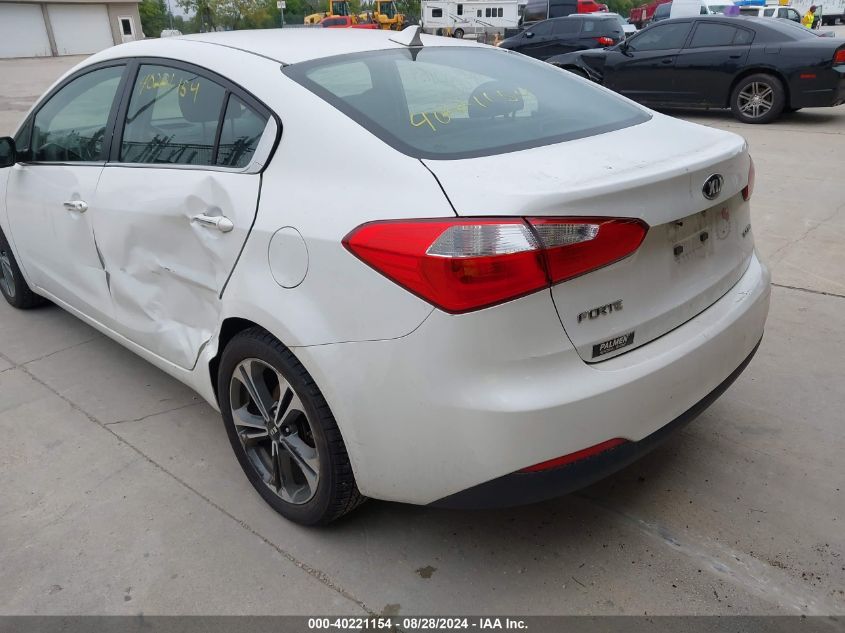 VIN KNAFX4A84F5335059 2015 KIA FORTE no.3