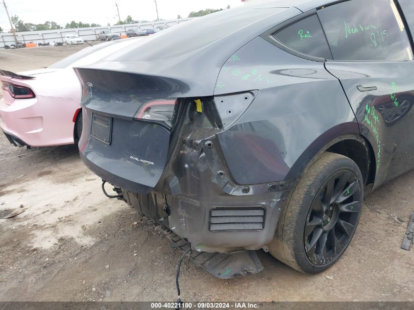 2022 Tesla Model Y Long Range Dual Motor All-Wheel Drive VIN: 7SAYGDEE4NF327183 Lot: 40221180