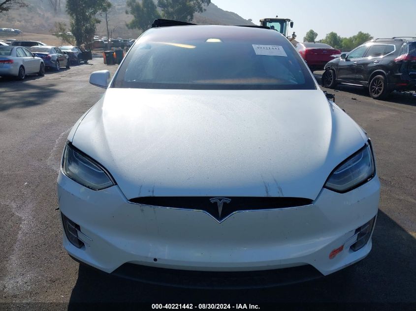 2019 Tesla Model X P100D/Performance VIN: 5YJXCBE49KF182119 Lot: 40221442