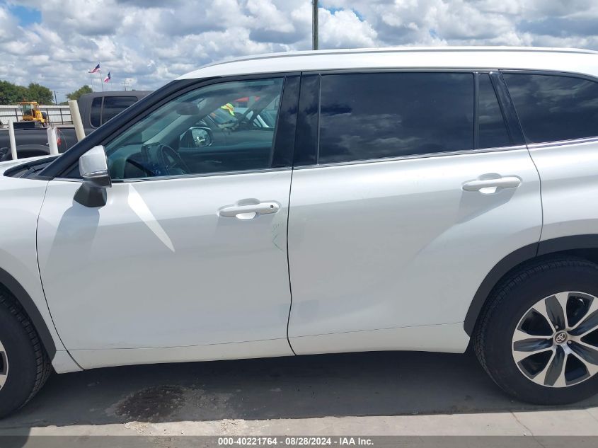 2022 Toyota Highlander Xle VIN: 5TDGZRAH7NS542715 Lot: 40221764