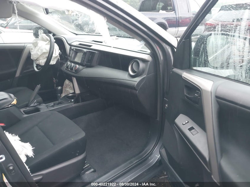VIN 2T3BFREV1HW587980 2017 TOYOTA RAV4 LE
