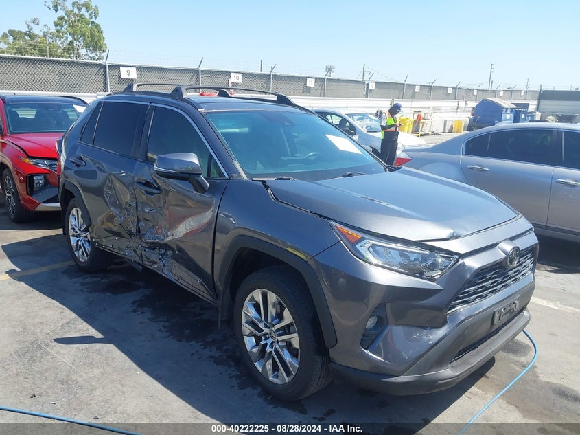 2021 TOYOTA RAV4  (VIN: 2T3C1RFV5MC140324)