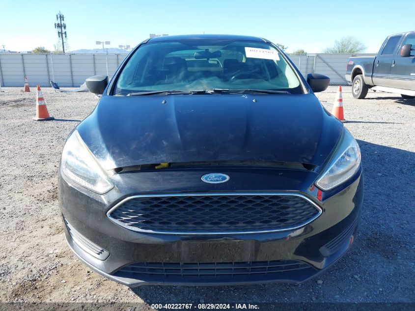 2017 Ford Focus S VIN: 1FADP3E26HL257642 Lot: 40222767