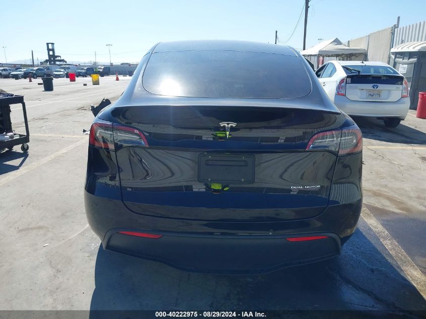 2022 Tesla Model Y Performance Dual Motor All-Wheel Drive VIN: 7SAYGDEF2NF381686 Lot: 40222975